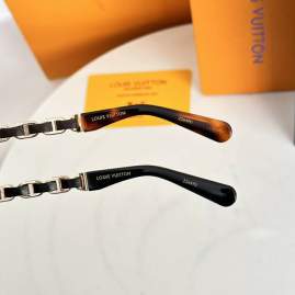 Picture of Louis Vuitton Sunglasses _SKUfw77118922fw